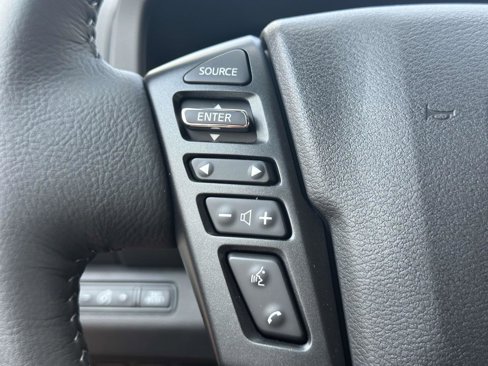 Used 2025 Nissan Frontier SV w/ SV Convenience Package image 27