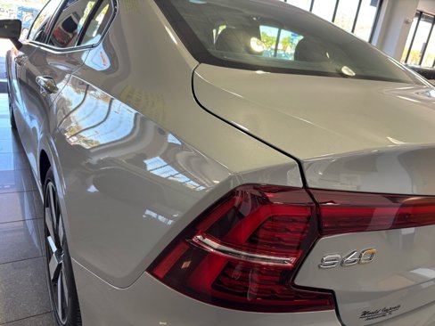 Used 2024 Volvo S60 T8 Core image 41