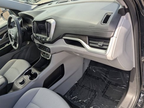 Used 2024 GMC Terrain SLE image 32