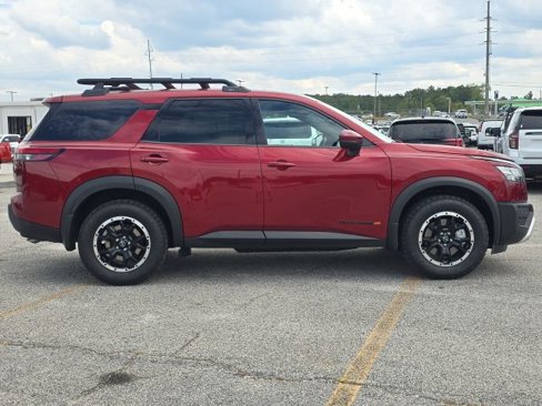 Used 2025 Nissan Pathfinder Rock Creek image 6