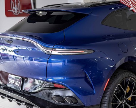 Used 2025 Aston Martin DBX 707 image 12