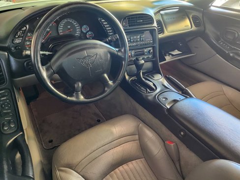 Used 2004 Chevrolet Corvette Coupe w/ Preferred Equipment Group image 20
