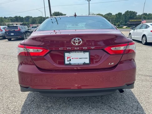 Used 2019 Toyota Camry LE image 4