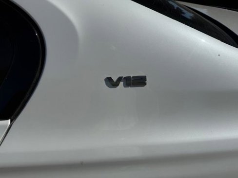 Used 2019 BMW M760i xDrive image 10