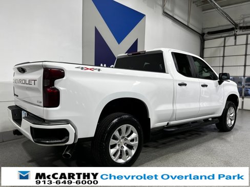 Used 2023 Chevrolet Silverado 1500 Custom image 7