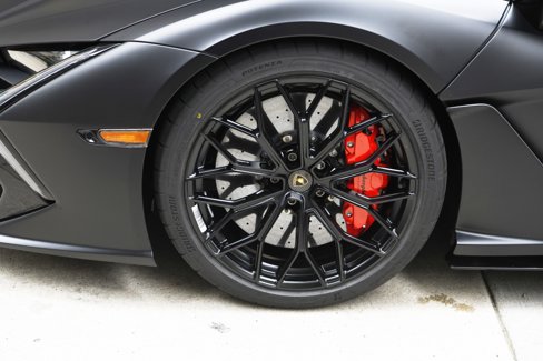 Used 2024 Lamborghini Revuelto image 18
