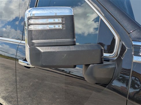 Used 2023 GMC Sierra 2500 Denali w/ Denali Black Diamond Edition image 12