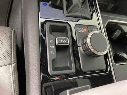 New 2025 Toyota Tundra Limited image 23