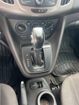 Used 2018 Ford Transit Connect XLT image 31