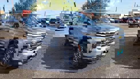 New 2026 Chevrolet Traverse LT image 2