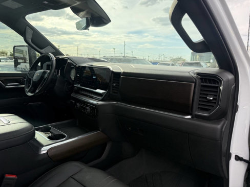Used 2024 Chevrolet Silverado 3500 High Country w/ High Country Premium Package image 30
