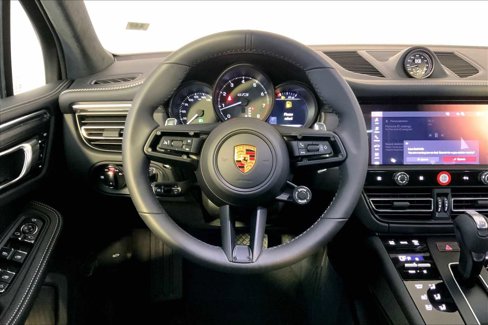 New 2026 Porsche Macan GTS image 15