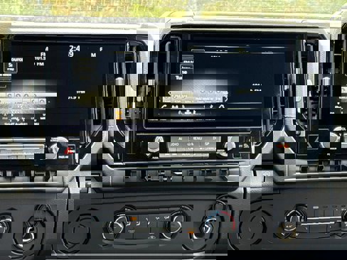 New 2026 Nissan Frontier SV image 8