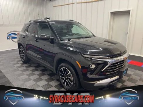 Used 2025 Chevrolet TrailBlazer LT image 1