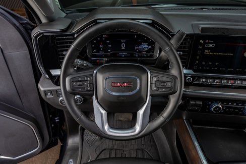 Used 2025 GMC Sierra 3500 SLT w/ SLT Convenience Package image 19