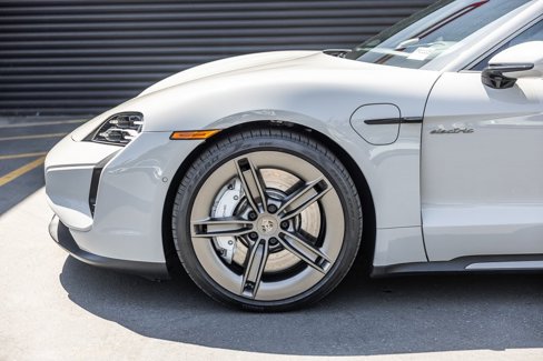 Certified 2025 Porsche Taycan Turbo image 11