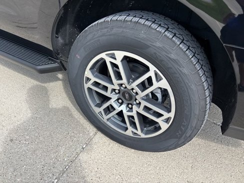 New 2025 Ford Expedition Max Active image 7