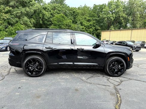 Used 2024 Chevrolet Traverse RS w/ LPO, Floor Liner Package image 12