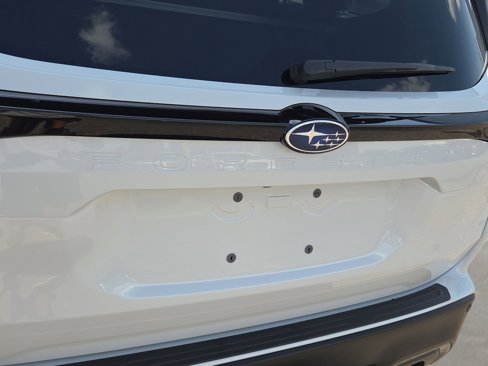 Certified 2025 Subaru Forester Limited image 5
