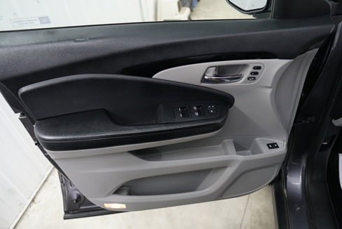 Used 2017 Honda Pilot Touring image 19