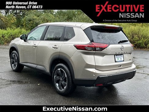 New 2026 Nissan Rogue SV image 4