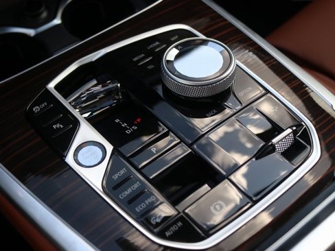 New 2026 BMW X7 xDrive40i w/ Executive Package image 21