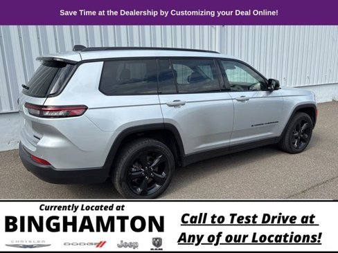 Used 2023 Jeep Grand Cherokee L Limited w/ Black Appearance Package image 8