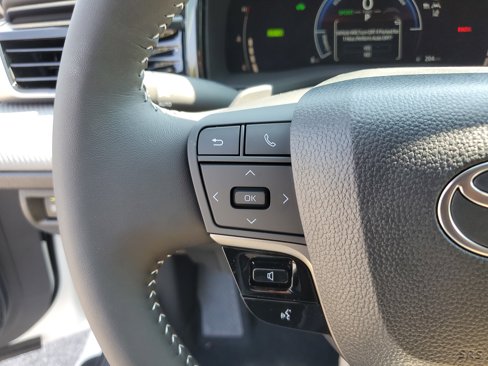 New 2026 Toyota Camry SE image 21