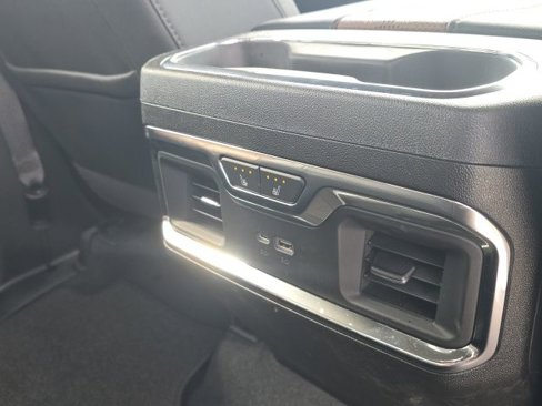 Used 2025 Chevrolet Silverado 1500 High Country w/ Technology Package image 19