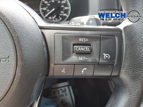 Used 2023 Nissan Pathfinder S image 17