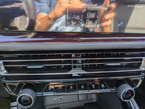 New 2026 Chevrolet Traverse Z71 w/ Enhanced Driving Package image 25