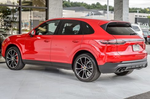 Used 2021 Porsche Cayenne image 7