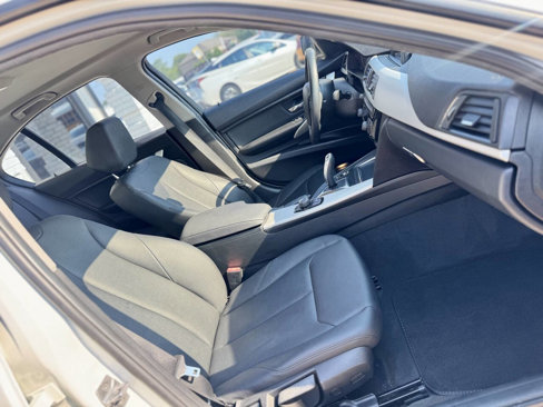Used 2017 BMW 320i Sedan image 15