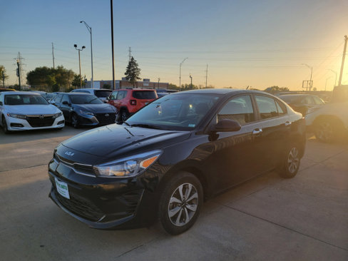 Used 2022 Kia Rio S w/ Technology Package image 3