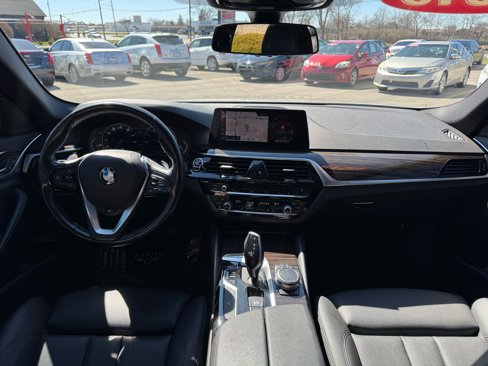 Used 2019 BMW 530i xDrive w/ Convenience Package image 9