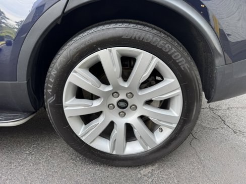 Used 2019 Land Rover Discovery HSE image 36