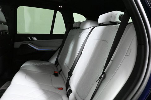 New 2026 BMW X5 M60i w/ Climate Comfort Package image 4