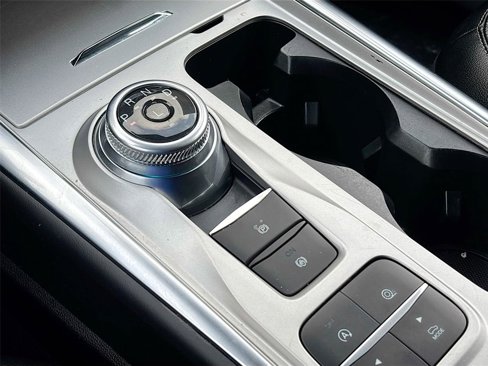 Used 2024 Ford Explorer Limited image 18