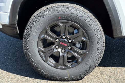 New 2025 GMC Canyon Elevation w/ Convenience Package image 31