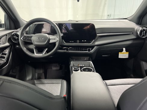 New 2026 Chevrolet Equinox LT w/ Convenience Package II image 3