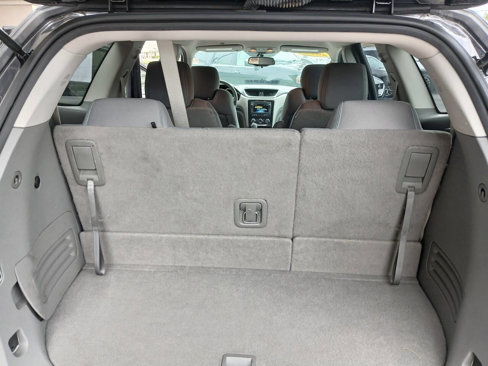 Used 2016 Chevrolet Traverse LT w/ Style and Technology Package image 11