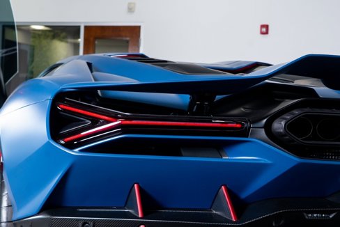 Used 2024 Lamborghini Revuelto image 24