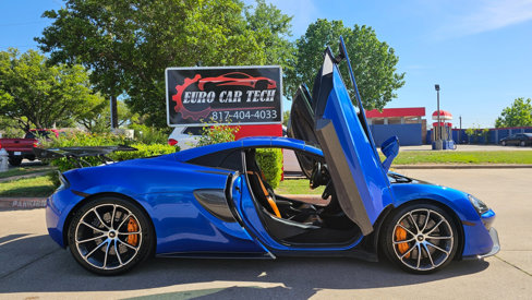 Used 2019 McLaren 570S Spider image 10