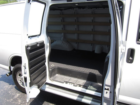 Used 2023 Chevrolet Express 2500 w/ Driver Convenience Package image 18