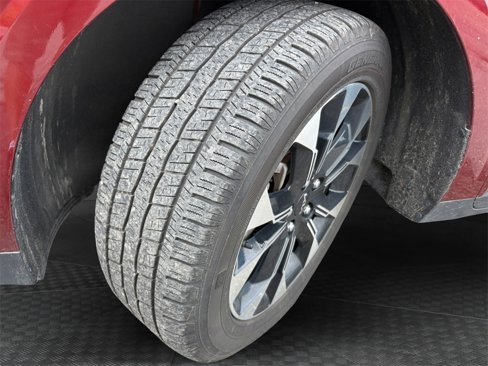 Used 2024 Kia Carnival EX image 19