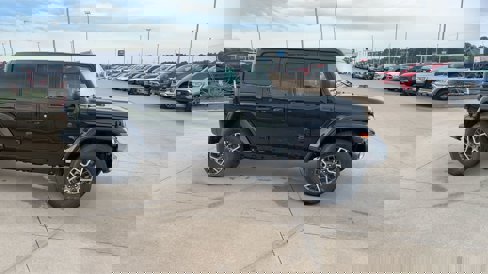 New 2025 Jeep Wrangler Sahara w/ Safety Group image 9