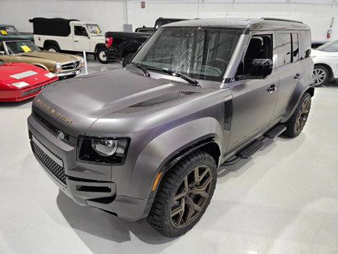 Used 2025 Land Rover Defender 110 image 87