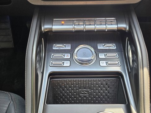 New 2025 Lincoln Nautilus Reserve w/ Jet Appearance Package image 21