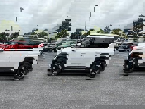 New 2026 Kia EV9 Wind image 8