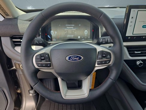 New 2025 Ford Explorer Active w/ Active Comfort Package image 13